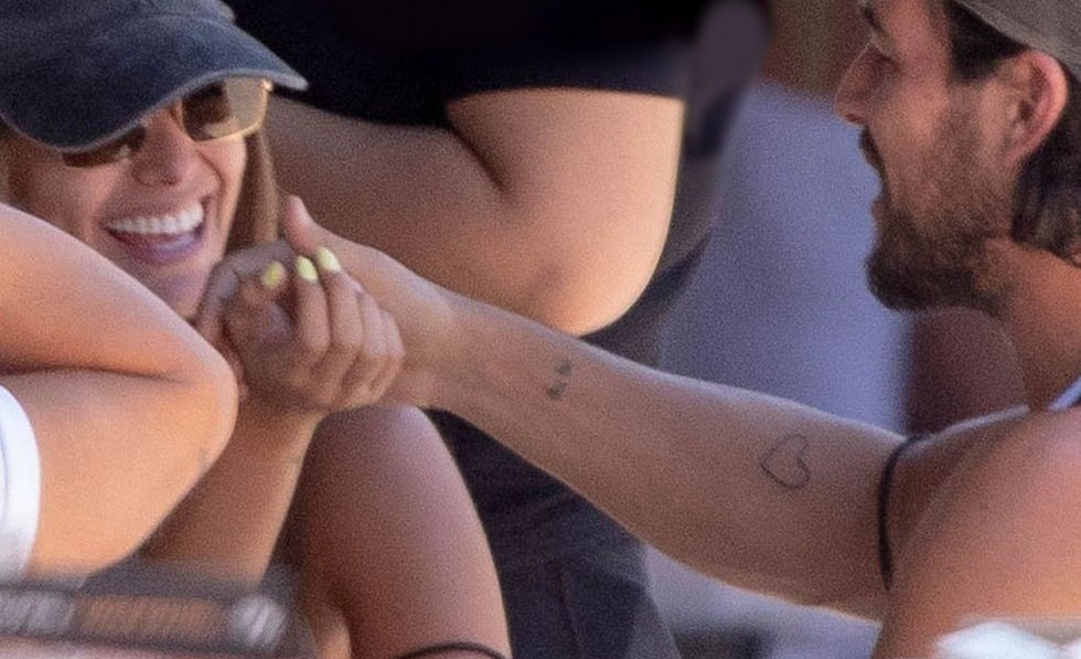 Mario Casas y Desiré Cordero – la pareja más sorprendente de este verano