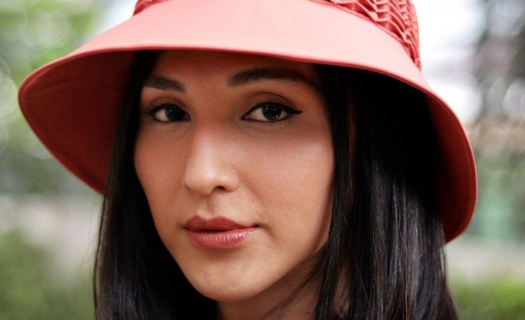 7 Transformasi  Dena Rachman, Artis Cilik yang Menjadi Transgender!