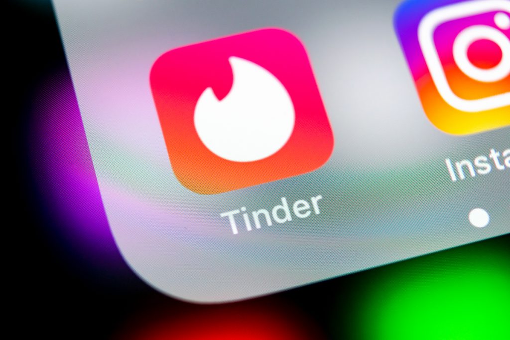 9 Worst Dating App Profile Mistakes That Could Repel Potential Matches