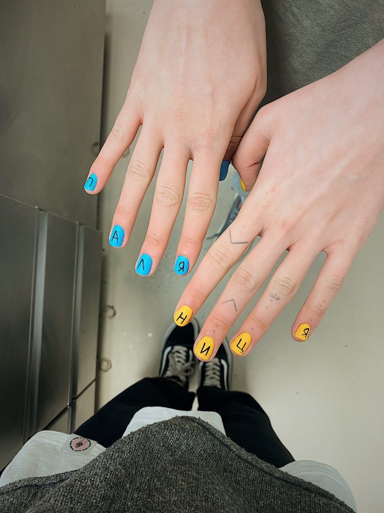 Blue and Yellow Nail Art To Inspire Your Next Manicure