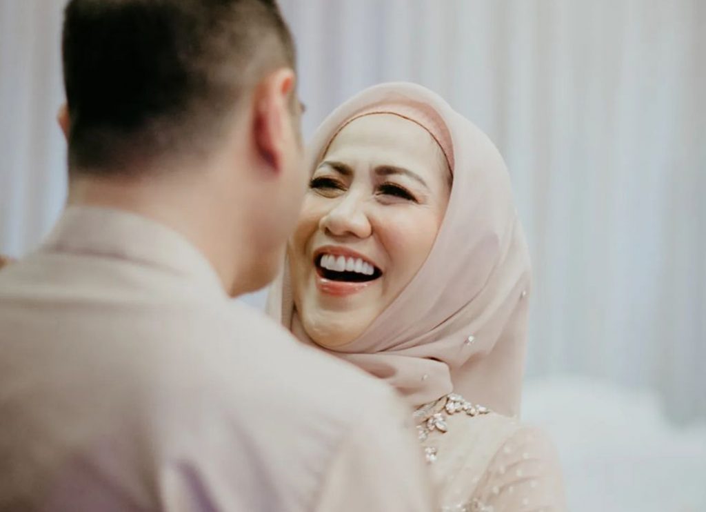 Kisah Cinta Venna Melinda Dan Ferry Irawan, Cinta Terlarang?