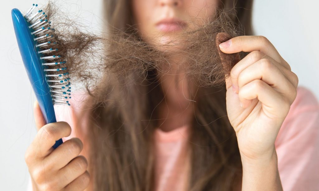 Rambut Rontok Setelah Pulih Dari Covid? Ini Cara Mencegahnya!