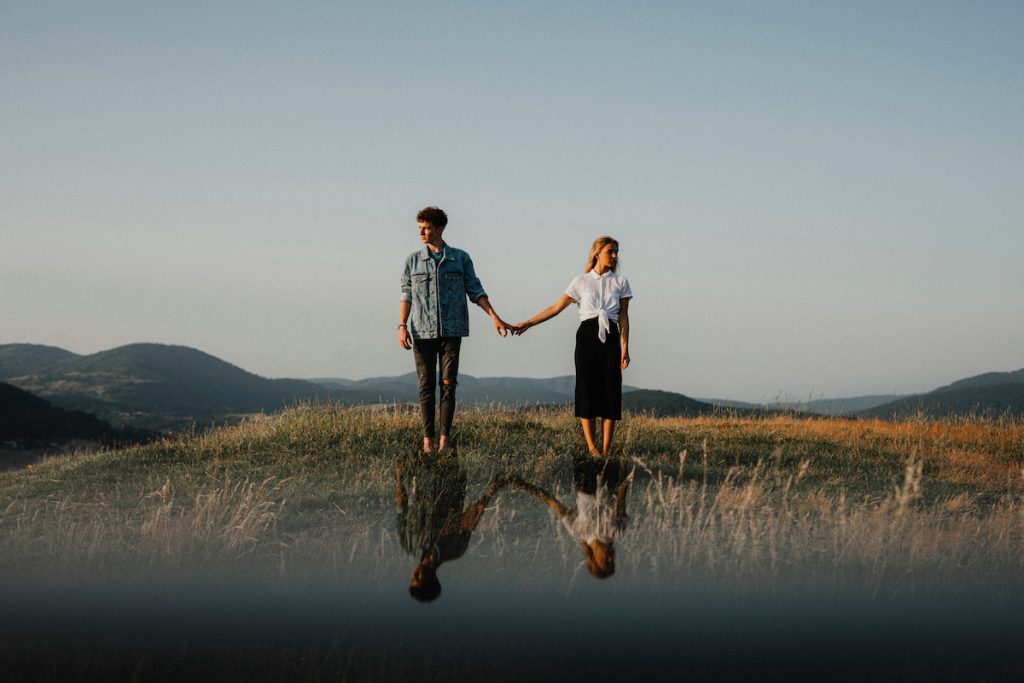 9 Signs You Love Your Partner More Than He Loves You