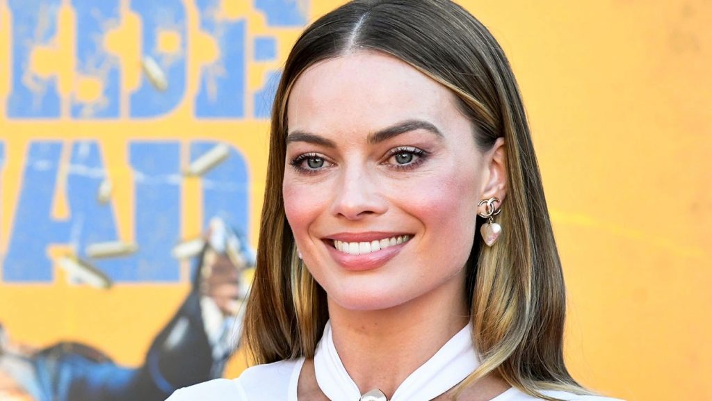 10 Weirdest Celebrity Beauty Hacks