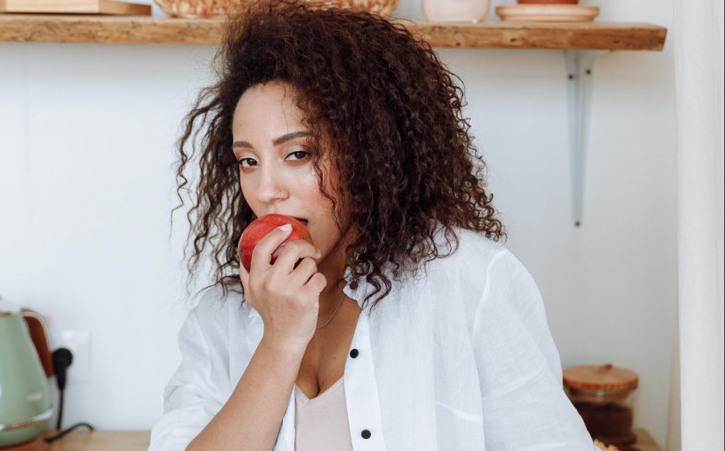 Qu’arrive-t-il à votre corps lorsque vous mangez une pomme par jour ?