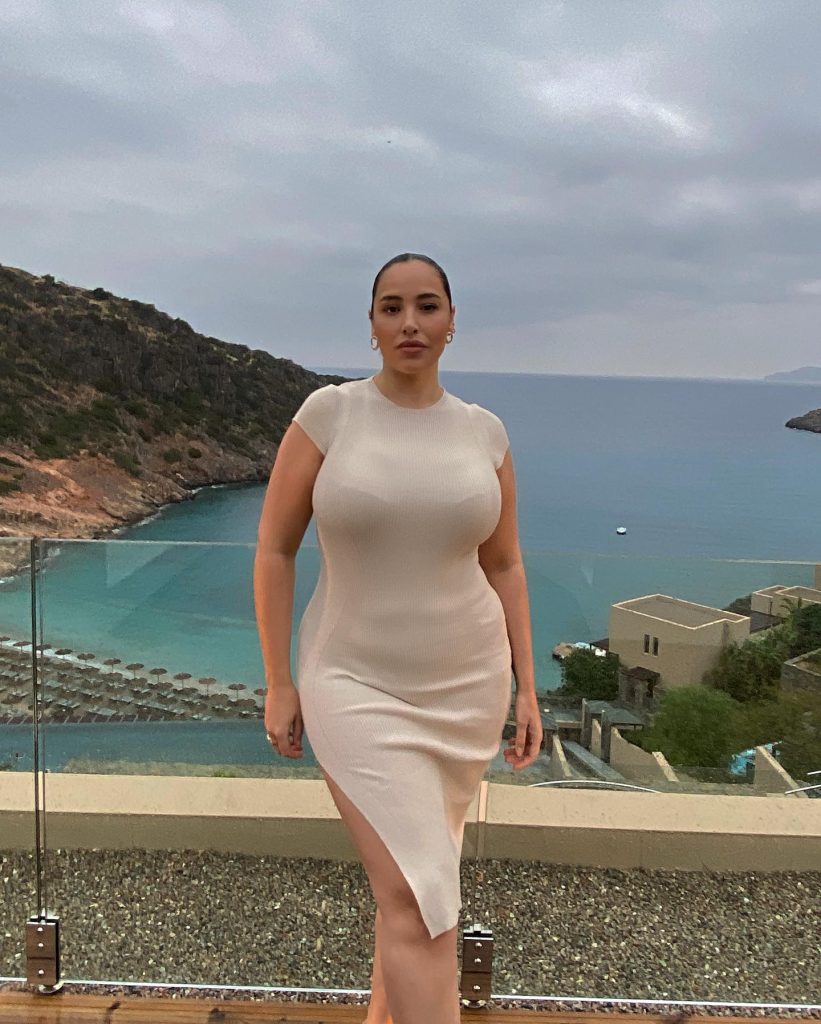 Những “quý cô ngoại cỡ” hot nhất mạng xã hội Instagram