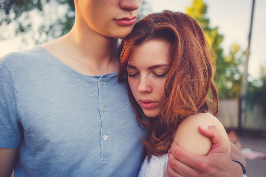 6 oznak, że twój partner kocha cię mniej niż ty jego