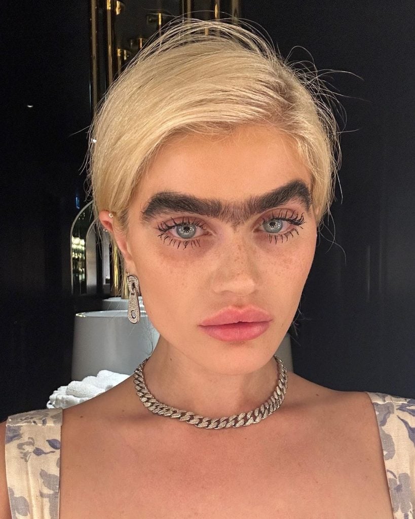 ≡ Sophia Hadjipanteli Leads the Way in Rocking the Unibrow Look! 》 Her ...