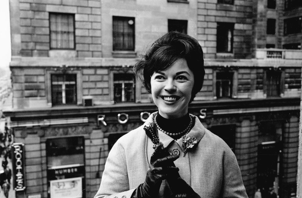 ≡ Top 10 Old Hollywood Actresses That Fell Off The Map 》 Her Beauty