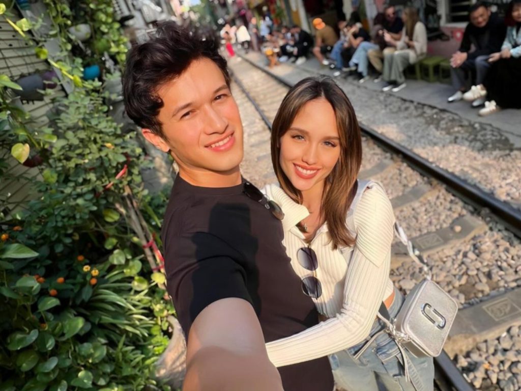 Kisah Kasih Cinta Laura Dan Arya Vasco, Dapet Brondong!