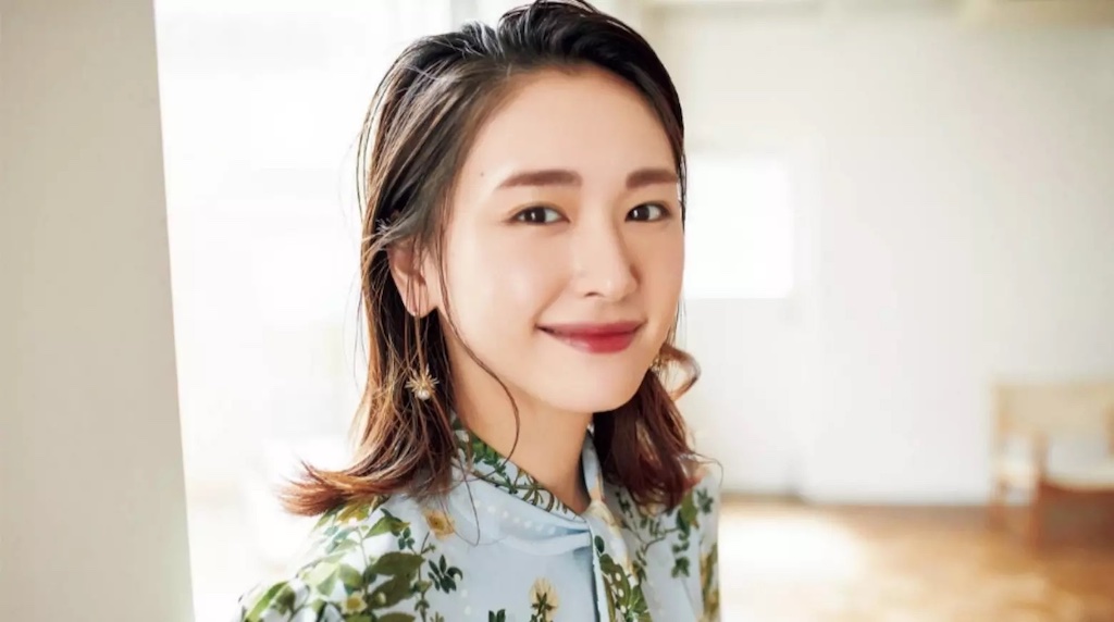 Top 12 Most Beautiful Japanese Women