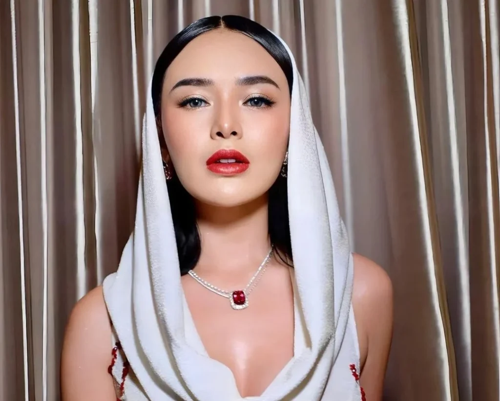 Wajah Amanda Manopo Semakin Tirus, Habis Oplas?