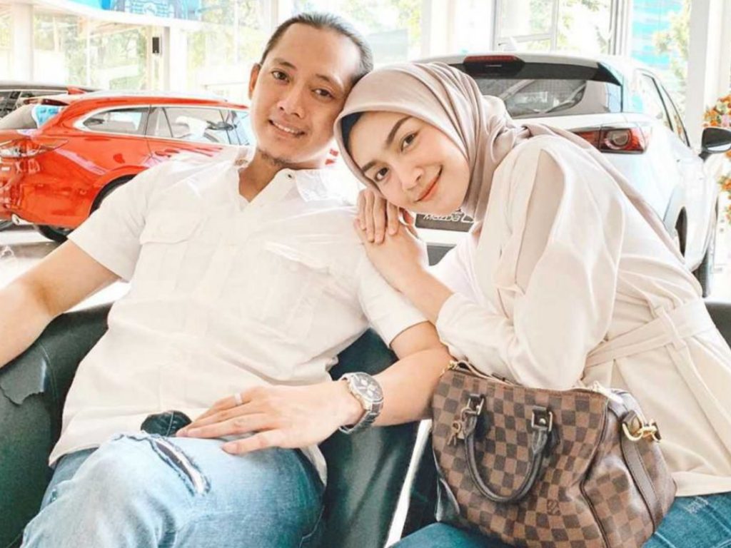 Gak Nyangka! Zodiak Ini Ternyata Diam-diam Masih Sayang Mantan! 