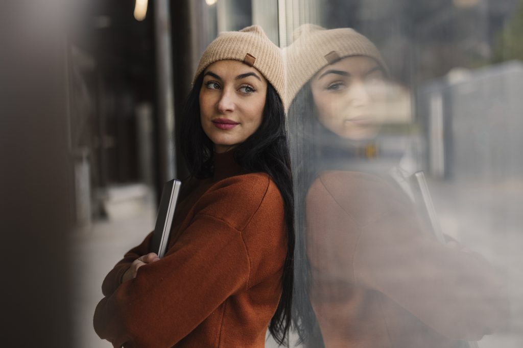 3 Powerful Traits Men Find Irresistible in Women