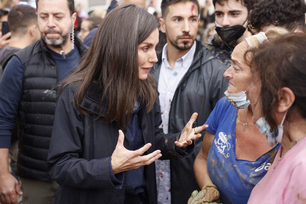 Letizia emocionada ante la tragedia en Valencia