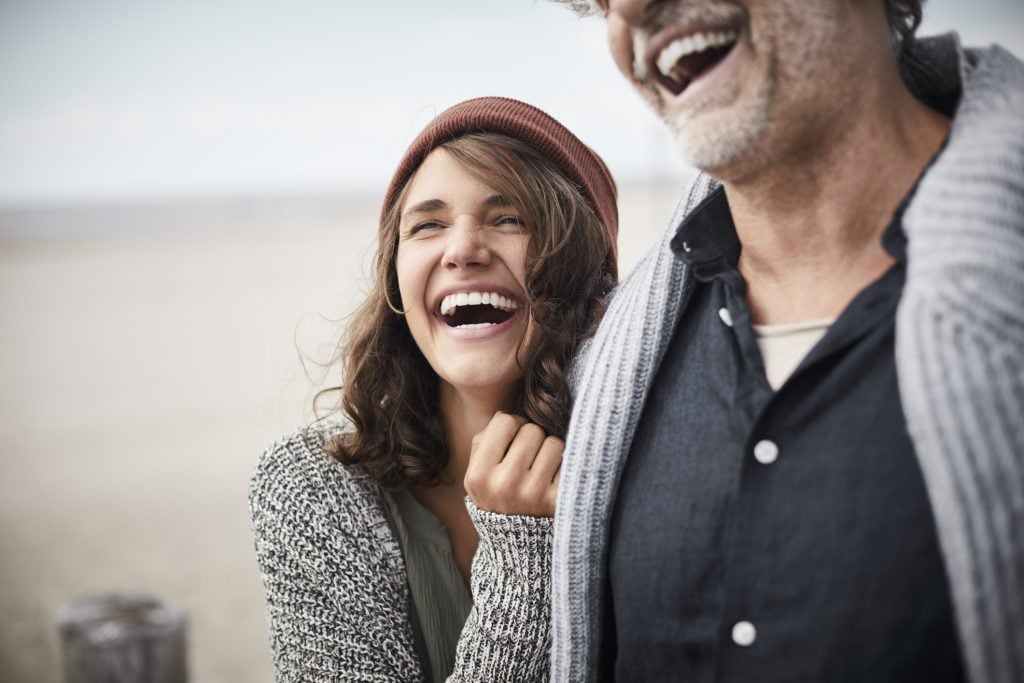 ¿Por qué hay hombres mayores que buscan mujeres jóvenes?