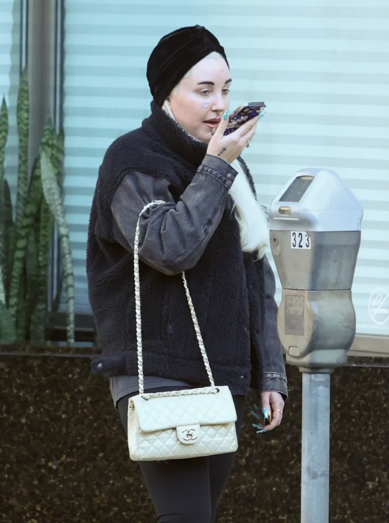Amanda Bynes Went From Nickelodeon’s Sweetheart to Hollywood’s “Handle With Care”