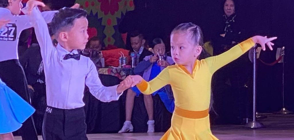 Khán giả “mắt tròn mắt dẹt” vì màn trình diễn Bachata khó tin của cặp đôi nhí! 