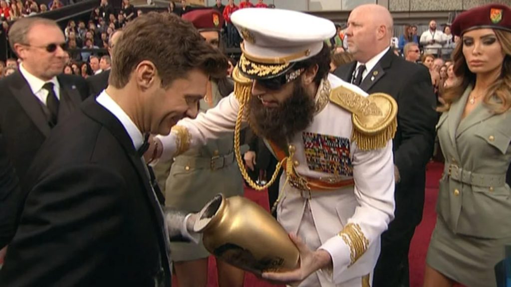 10 de los momentos más bizarros vistos en la alfombra roja