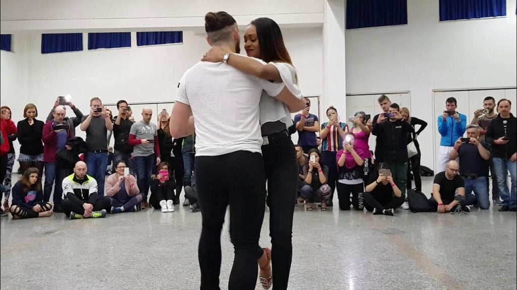 Conoscete la Kizomba? Date un’occhiata a questi video: sicuramente vi invoglieranno a ballarla!