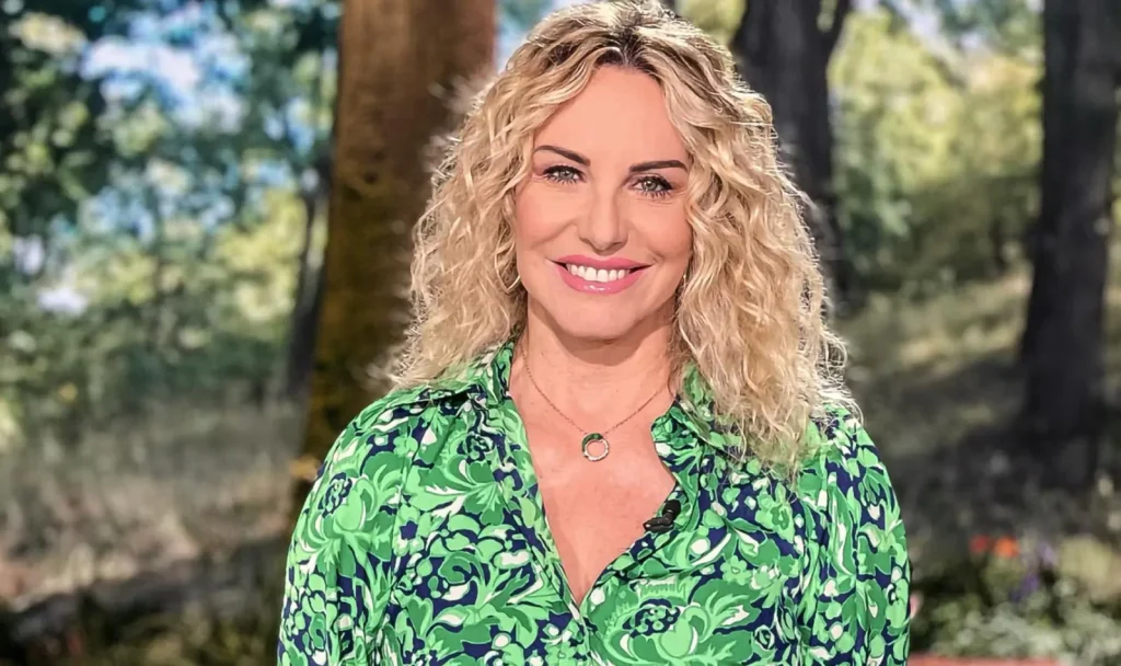 Antonella Clerici: il calore della televisione italiana tra tradizione, spontaneità e rinascite