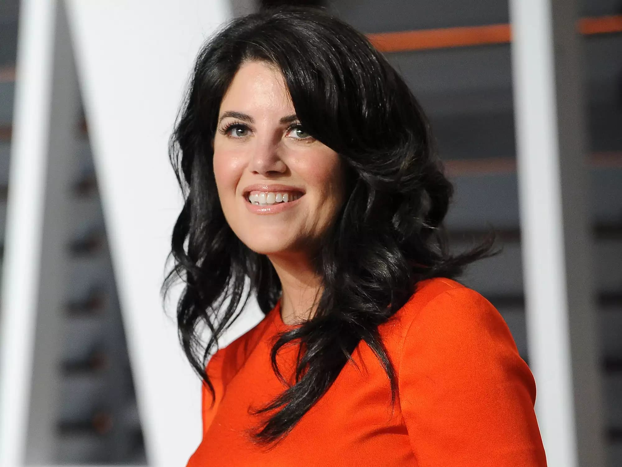 ≡ Monica Lewinsky’s Then-and-Now Photos Spark New Admiration Online 》 Her Beauty
